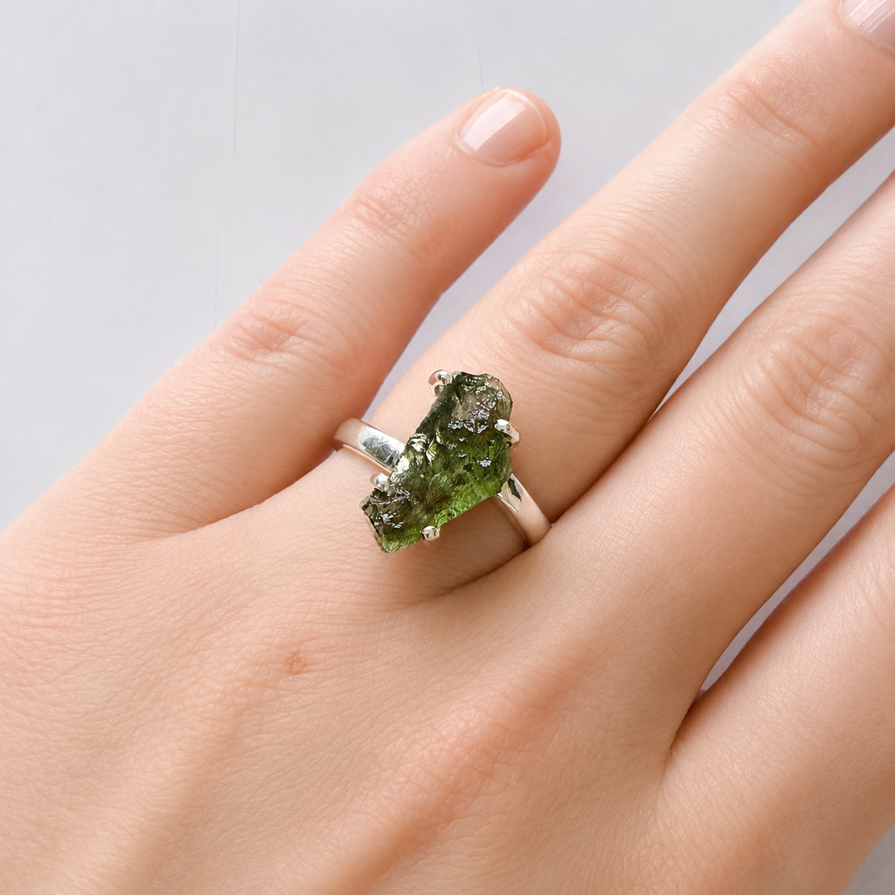 Why No Two People Experience Moldavite the Same Way