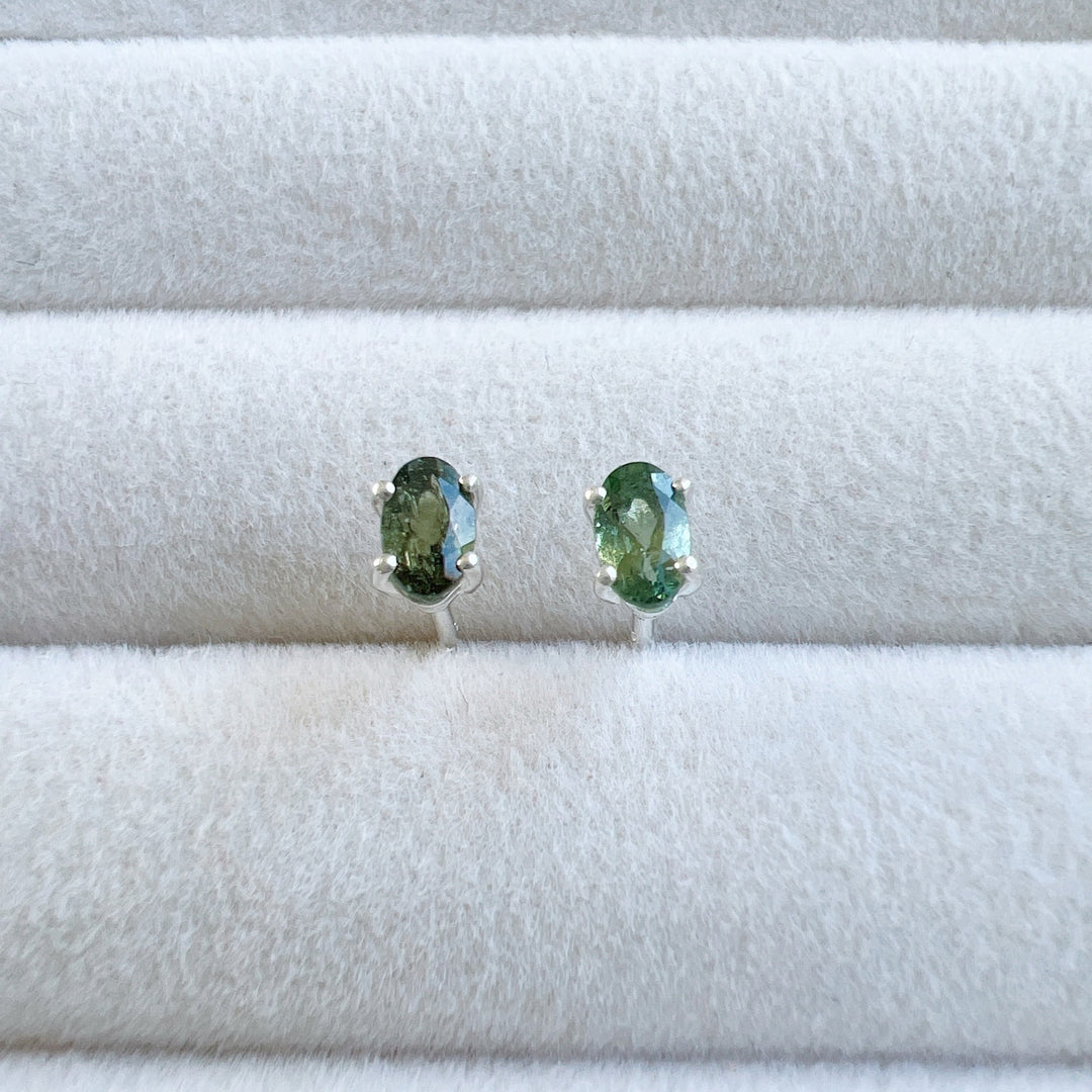 MOLDAVITE STUDS FACETED