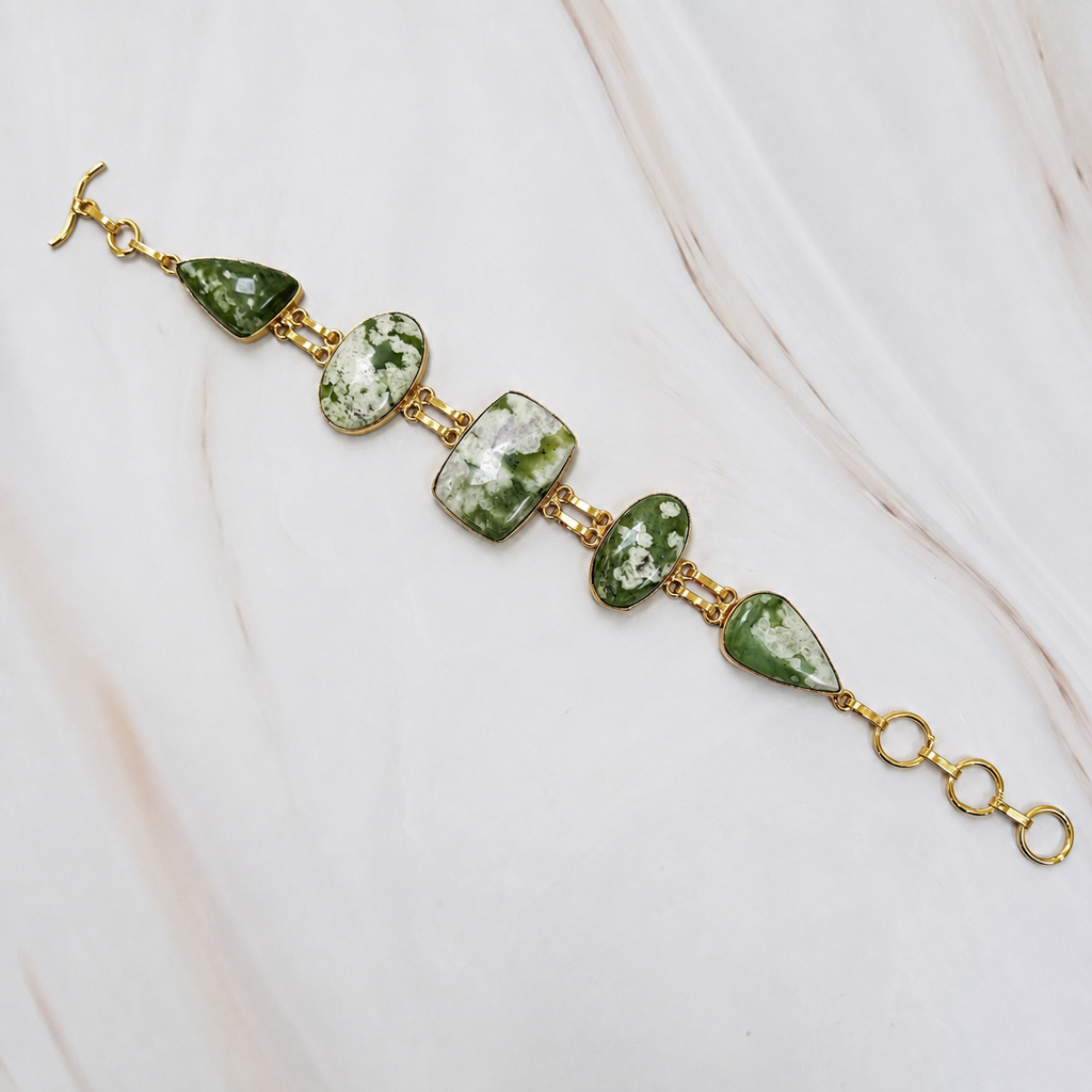 Pretty Peace Jade Bracelet