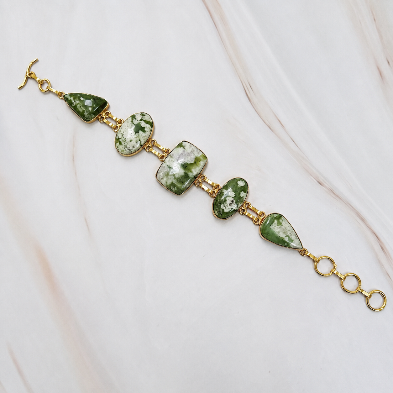 Pretty Peace Jade Bracelet