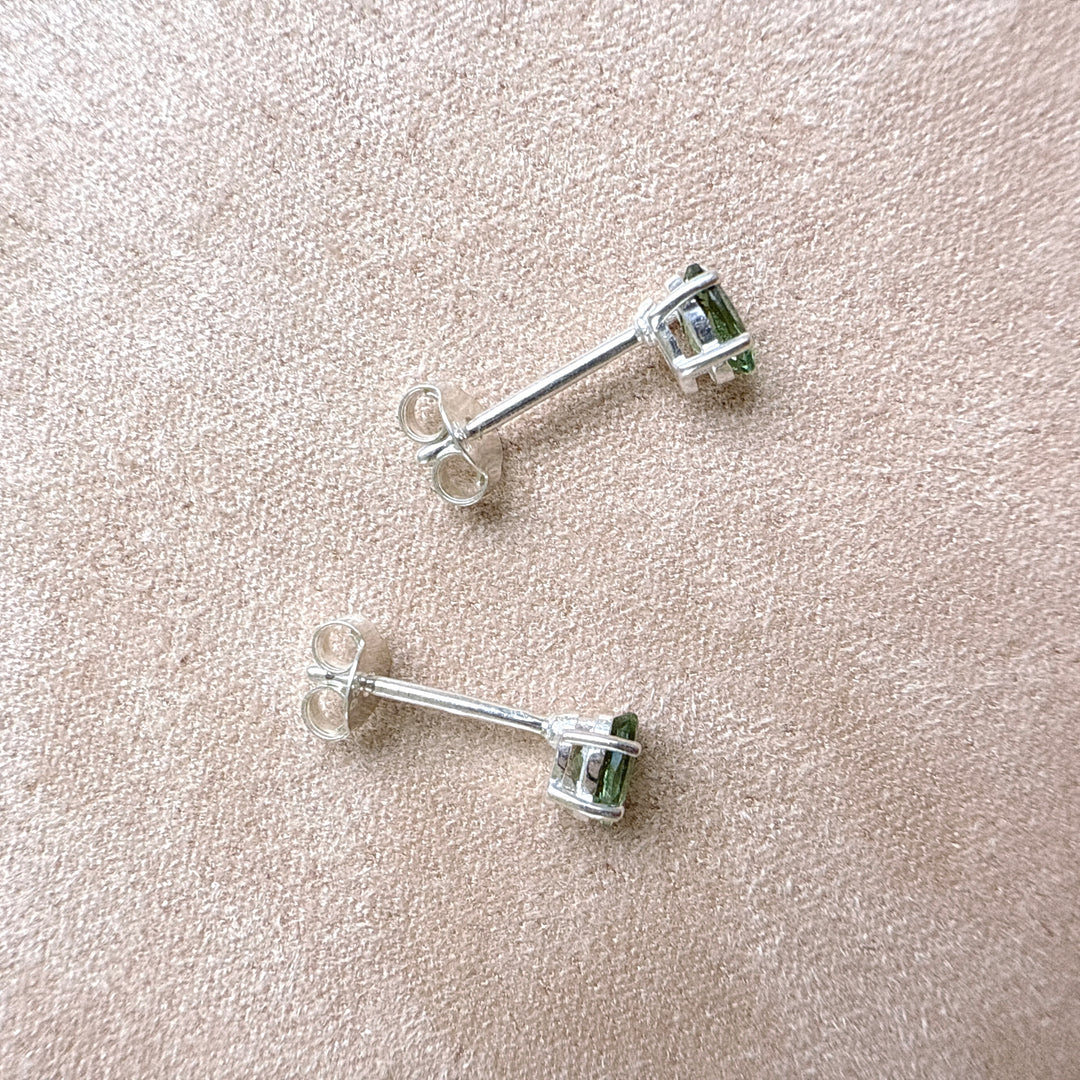 MOLDAVITE STUDS FACETED