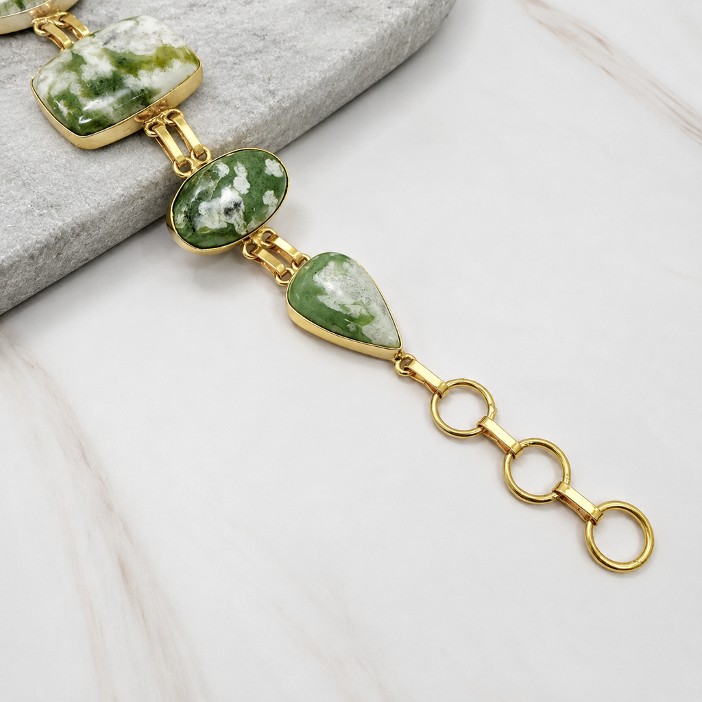 Pretty Peace Jade Bracelet