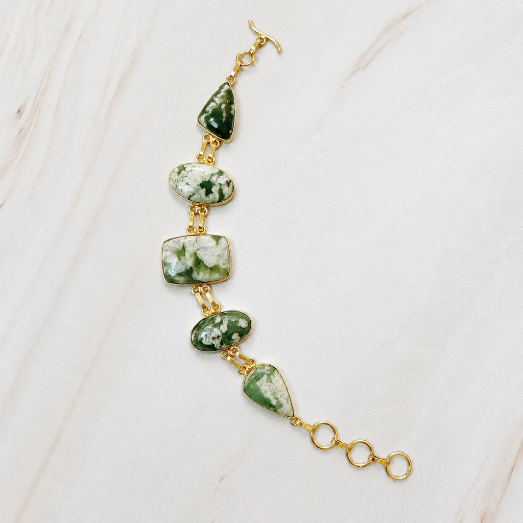 Pretty Peace Jade Bracelet