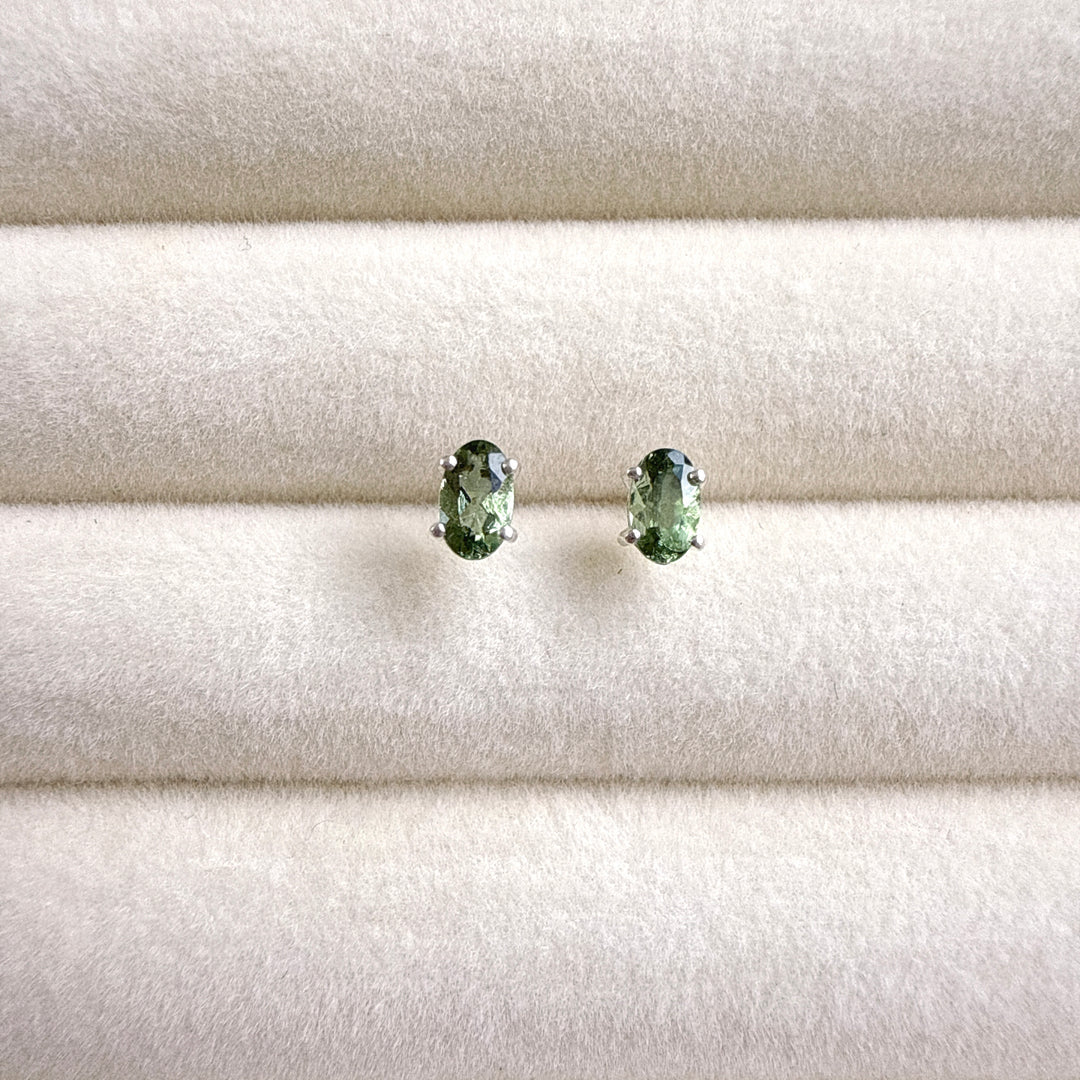 MOLDAVITE STUDS FACETED